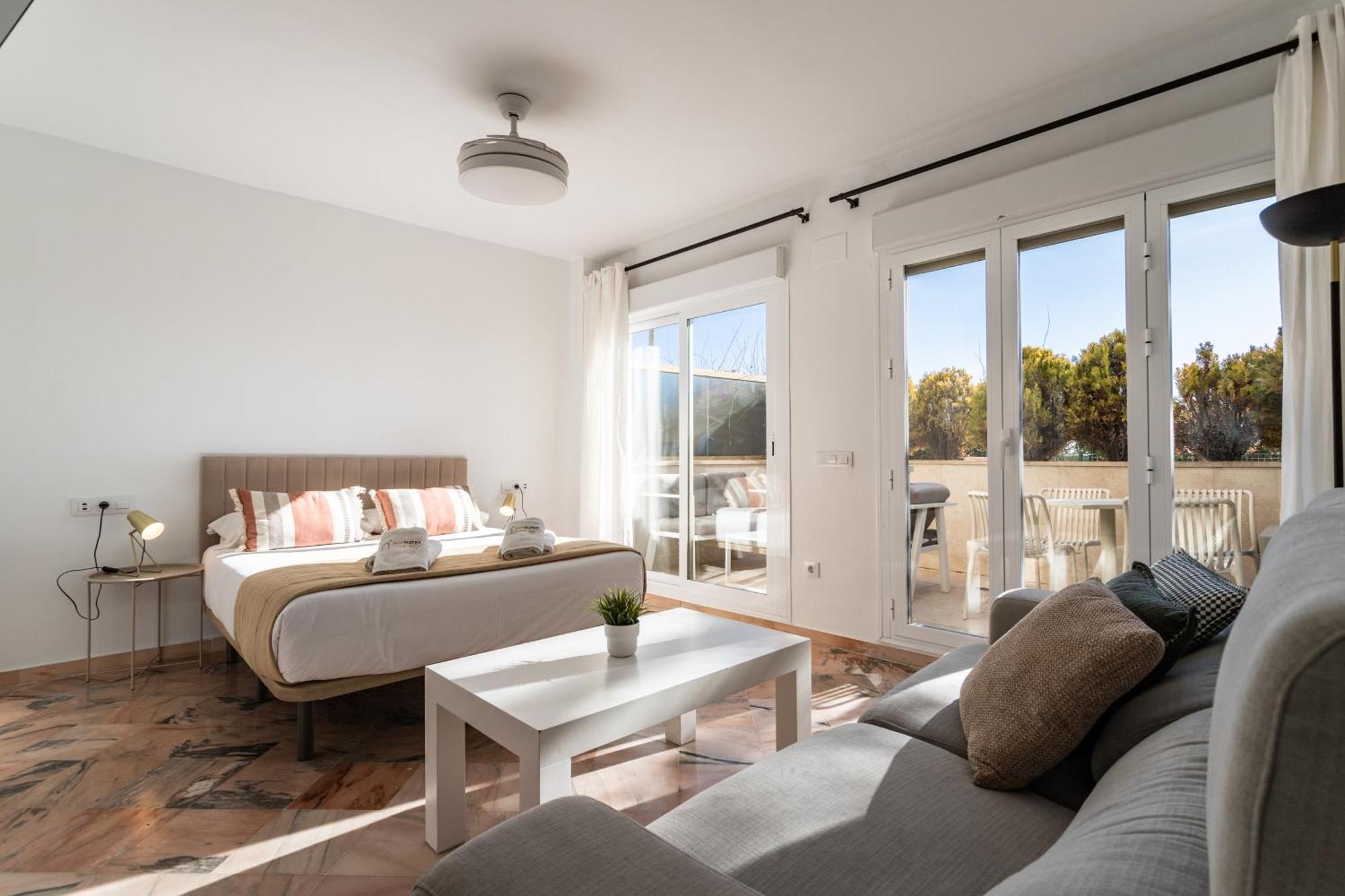 Apartamento 2 Estudios En La Romana Playa, Uno Con Vista Parcial Mar Y Otro Vista A La Piscina Marbella