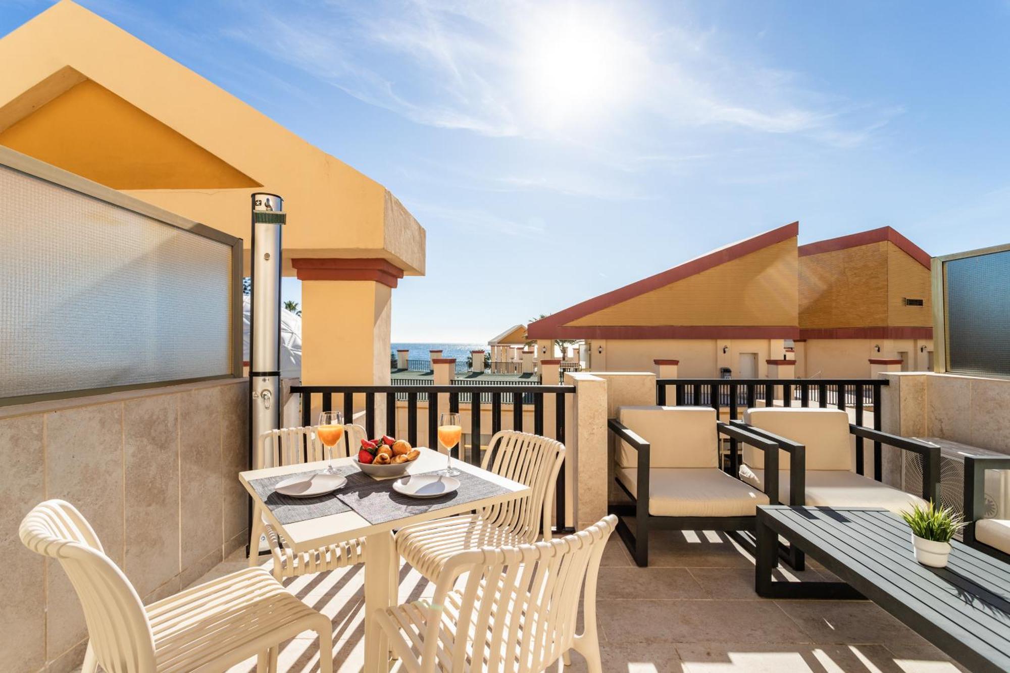 2 Estudios En La Romana Playa, Uno Con Vista Parcial Mar Y Otro Vista A La Piscina *