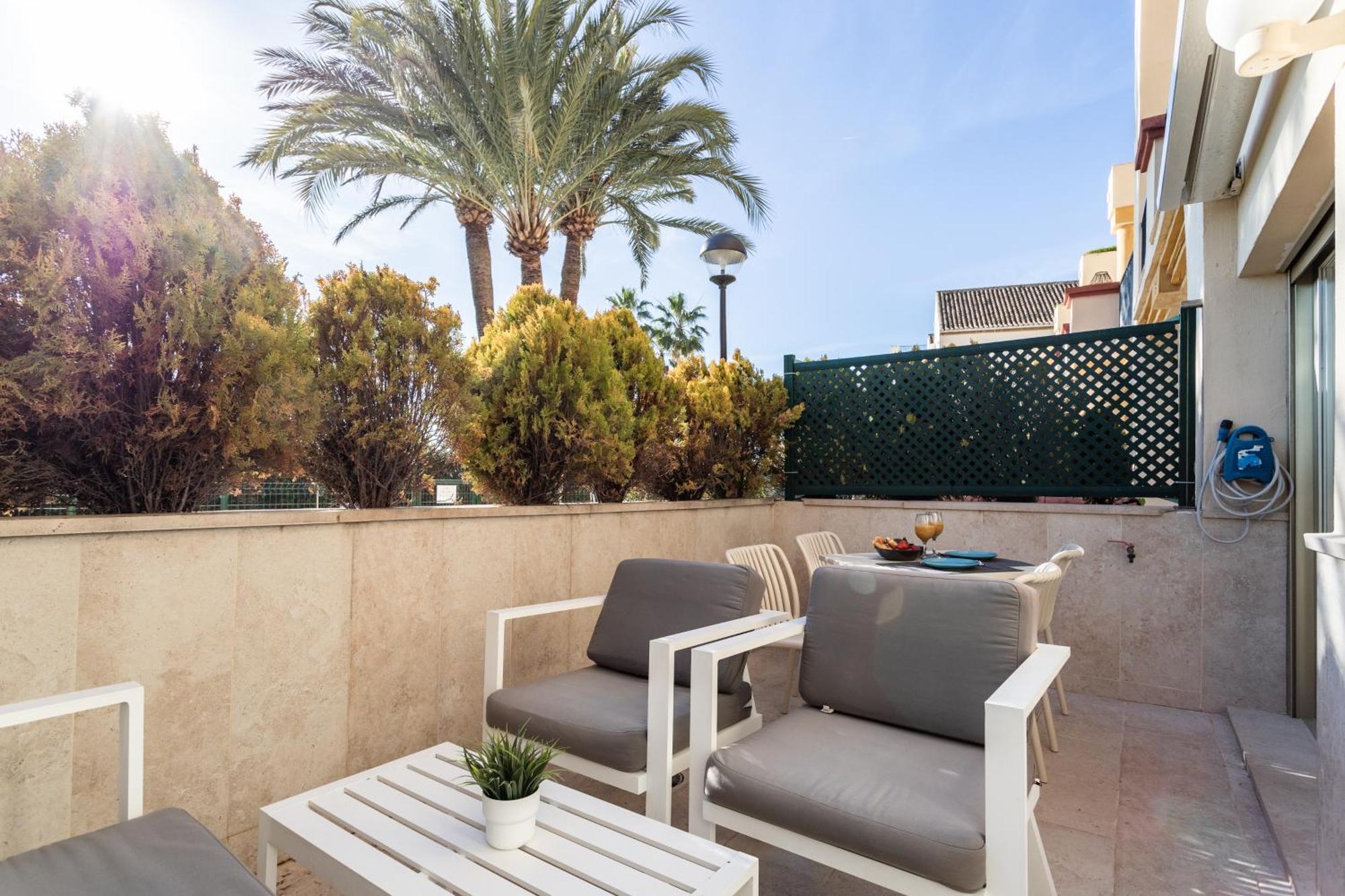 2 Estudios En La Romana Playa, Uno Con Vista Parcial Mar Y Otro Vista A La Piscina * Marbella